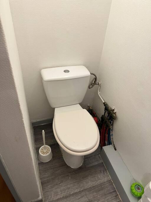 Studio A 2 Minutes De La Gare Apartment Mulhouse Ngoại thất bức ảnh